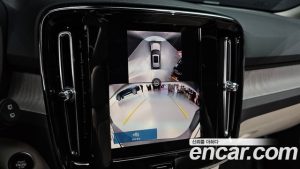 Volvo XC40 B4 Ultra Bright 2025 года из Южной Кореи