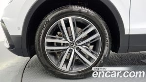 Volkswagen Tiguan 2.0 TSI Prestige 2023 года из Южной Кореи