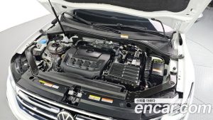 Volkswagen Tiguan 2.0 TSI Prestige 2023 года из Южной Кореи