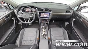 Volkswagen Tiguan 2.0 TSI Prestige 2023 года из Южной Кореи
