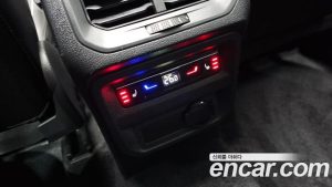 Volkswagen Tiguan 2.0 TSI Prestige 2023 года из Южной Кореи