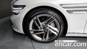 Genesis G80 Бензин 2.5 Turbo AWD 2025 года из Южной Кореи