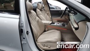 Genesis G80 Бензин 2.5 Turbo AWD 2025 года из Южной Кореи