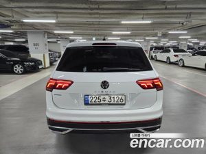 Volkswagen Tiguan 2.0 TSI Prestige 2022 года из Южной Кореи