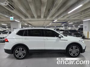 Volkswagen Tiguan 2.0 TSI Prestige 2022 года из Южной Кореи