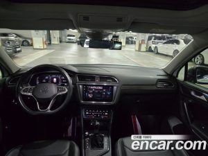 Volkswagen Tiguan 2.0 TSI Prestige 2022 года из Южной Кореи