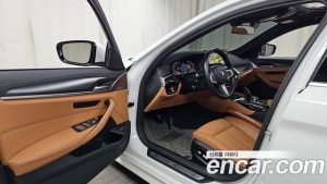 BMW 5-Series 520i M Sport 2023 года из Южной Кореи