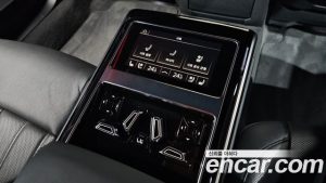 Audi A8 55 TFSI 4WD Premium LWB 2023 года из Южной Кореи