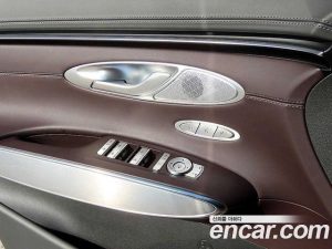 Genesis GV70 2.5T Бензин AWD 2025 года из Южной Кореи