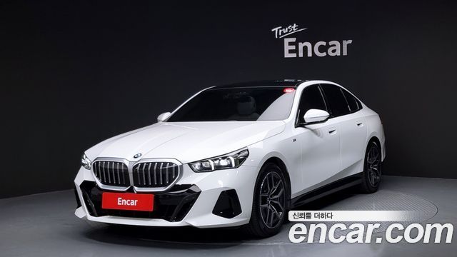 BMW 5-Series 520i M Sport 2024 года из Кореи