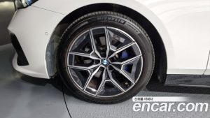 BMW 5-Series 520i M Sport 2024 года из Южной Кореи