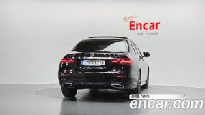 Mercedes-Benz E-Class E350 4MATIC AMG Line 2023 года из Южной Кореи