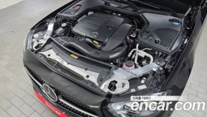 Mercedes-Benz E-Class E350 4MATIC AMG Line 2023 года из Южной Кореи