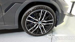 BMW X6 xDrive40d M Sport Online Exclusive 2023 года из Южной Кореи