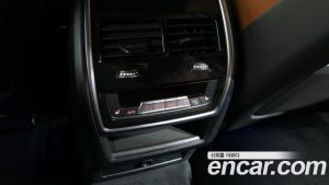 BMW X6 xDrive40d M Sport Online Exclusive 2023 года из Южной Кореи