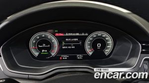 Audi A4 45 TFSI 4WD Premium 2023 года из Южной Кореи