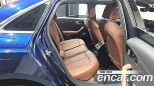 Audi A4 45 TFSI 4WD Premium 2023 года из Южной Кореи