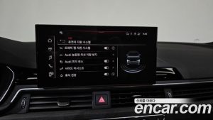 Audi A4 45 TFSI 4WD Premium 2023 года из Южной Кореи