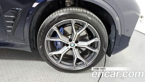 BMW X5 xDrive 40i M Sport 2024 года из Южной Кореи