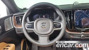 Volvo XC60 B6 ULTIMATE Bright 2023 года из Южной Кореи