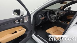 Volvo XC60 B5 ULTIMATE Bright 2024 года из Южной Кореи