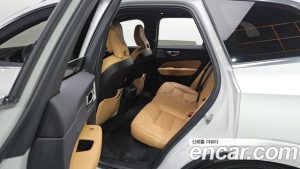 Volvo XC60 B5 ULTIMATE Bright 2024 года из Южной Кореи