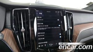 Volvo XC60 B5 ULTIMATE Bright 2024 года из Южной Кореи