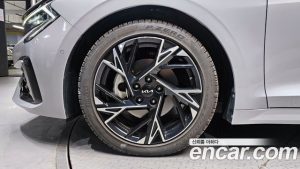 Kia K5 Signature 2024 года из Южной Кореи