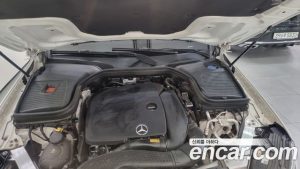 Mercedes-Benz GLC-Class GLC300 4MATIC Coupe 2023 года из Южной Кореи