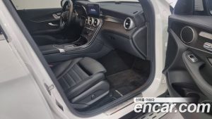 Mercedes-Benz GLC-Class GLC300 4MATIC Coupe 2023 года из Южной Кореи
