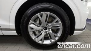 Genesis GV70 2.5T Бензин 2WD 2025 года из Южной Кореи
