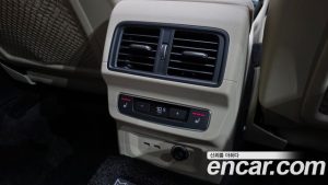 Audi Q5 45 TFSI 4WD Premium 2024 года из Южной Кореи