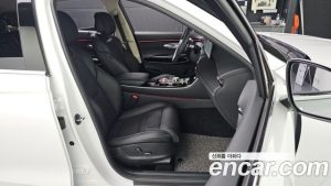 Genesis GV70 2.5T Бензин AWD 2025 года из Южной Кореи