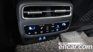 Genesis GV70 2.5T Бензин AWD 2025 года из Южной Кореи