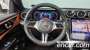 Mercedes-Benz C-Class C300 4MATIC Avantgarde 2024 года из Южной Кореи