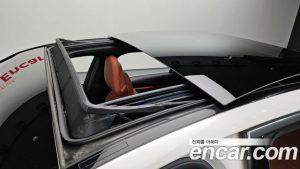 Mercedes-Benz C-Class C300 4MATIC Avantgarde 2024 года из Южной Кореи