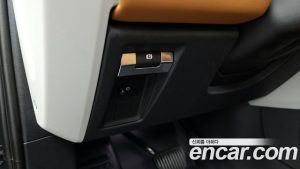 Land Rover Defender 130 P400 X- HSE 2023 года из Южной Кореи
