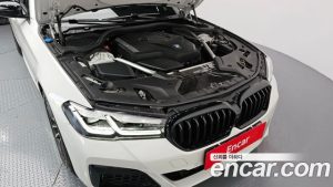 BMW 5-Series 520i M Sport 2023 года из Южной Кореи