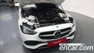 Mercedes-Benz C-Class C200 Avantgarde 2024 года из Южной Кореи