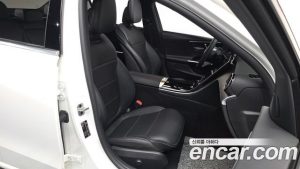 Mercedes-Benz C-Class C200 Avantgarde 2024 года из Южной Кореи
