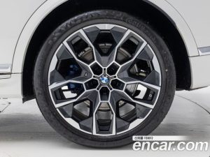 BMW X7 xDrive 40i M Sport 6 2024 года из Южной Кореи