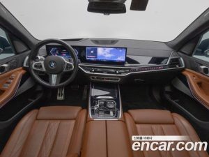 BMW X7 xDrive 40i M Sport 6 2024 года из Южной Кореи