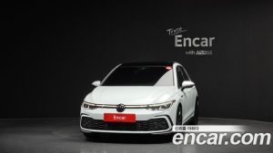 Volkswagen Golf 2.0 GTI 2024 года из Южной Кореи