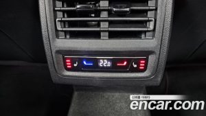 Volkswagen Golf 2.0 GTI 2024 года из Южной Кореи