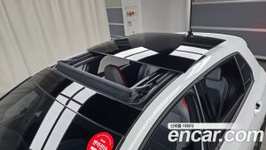 Volkswagen Golf 2.0 GTI 2024 года из Южной Кореи