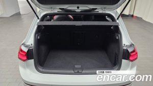 Volkswagen Golf 2.0 GTI 2024 года из Южной Кореи