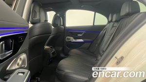 Mercedes-Benz E-Class E300 4MATIC Exclusive 2025 года из Южной Кореи