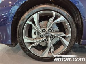 Audi A3 40 TFSI Premium 2025 года из Южной Кореи