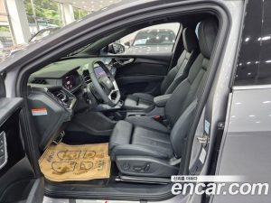 Audi Q4 e-tron 45 Premium Sportback 2025 года из Южной Кореи