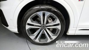 Audi Q8 55 TFSI 4WD Premium 2023 года из Южной Кореи